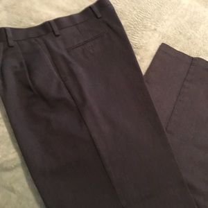 Dark brown pleated slack, gently used